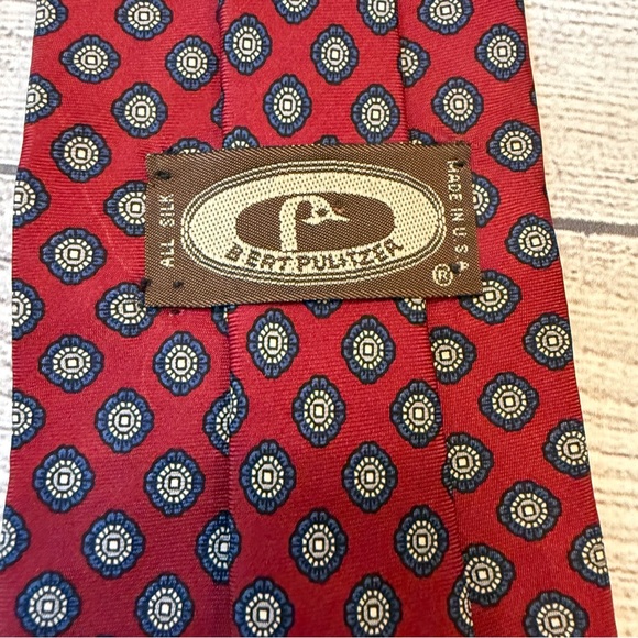 Classic Dark Red Patterned Men's Tie - Picture 5 of 5
